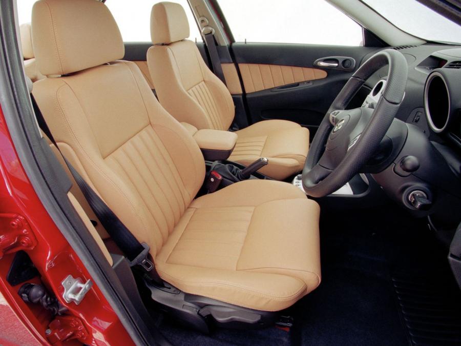 Интерьер Alfa Romeo 156 (932A) 2003 года  (AU) (фото 15 из 30)
